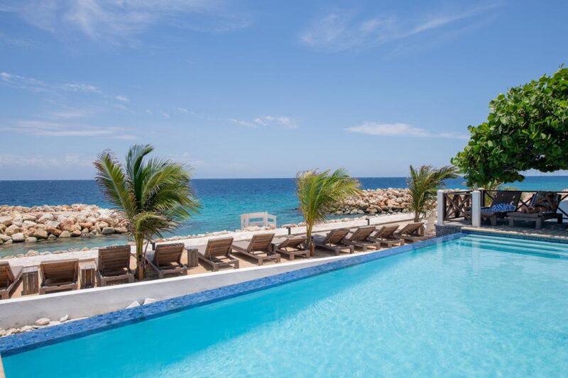 Scuba Lodge & Ocean Suites